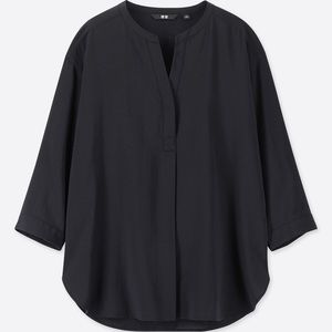Uniqlo Rayon Skipper Collar 3/4 Sleeve Blouse